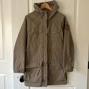 Fjallraven women’s Greenland parka light jacket